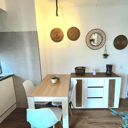 307 Valle Lu Apartament